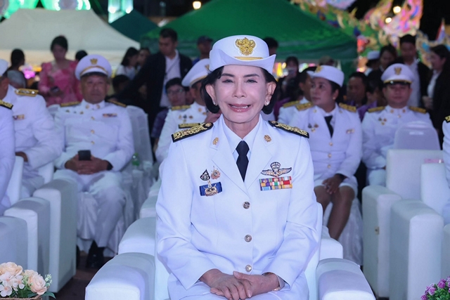สุราษฎร์ธานี-พิธีมอบถ้วยรางวัลพระราชทาน งานประเพณีชักพระ-ทอดผ้าป่า และแข่งเรือยาว ประจำปี 2569